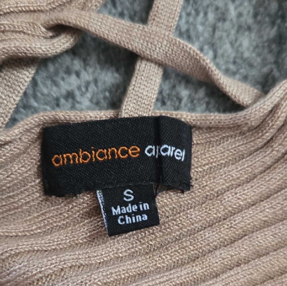 Ambiance Women's Tan Ribbed Knit Top Size Small - Picture 2 of 3
